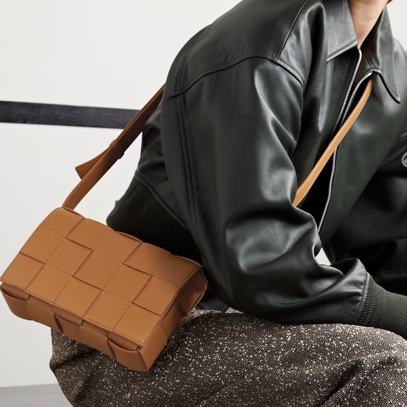 Authentic Bottega Veneer light pink small cassette bag - Picture 3 of 17